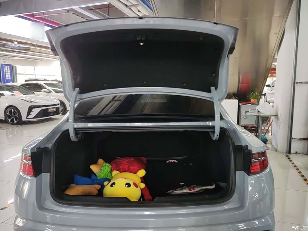 Geely Preface, 2021 19