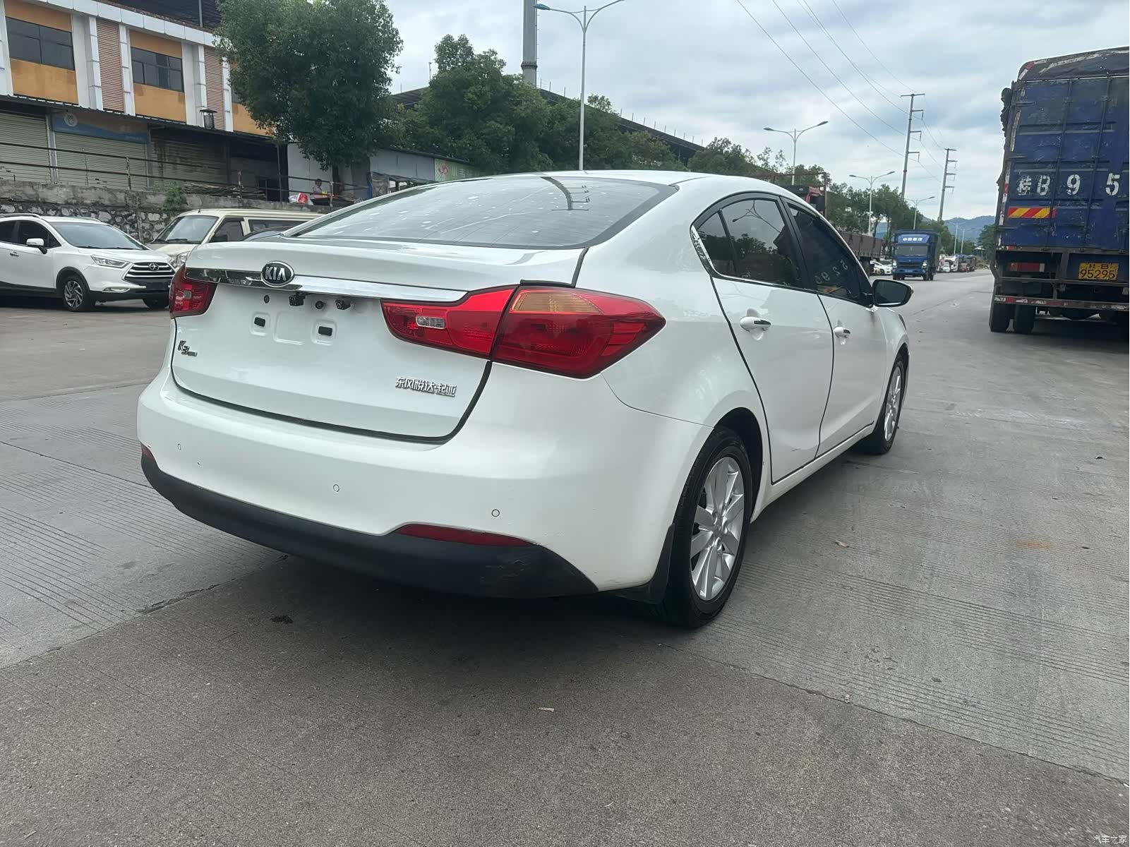 Kia K3, 2013 7