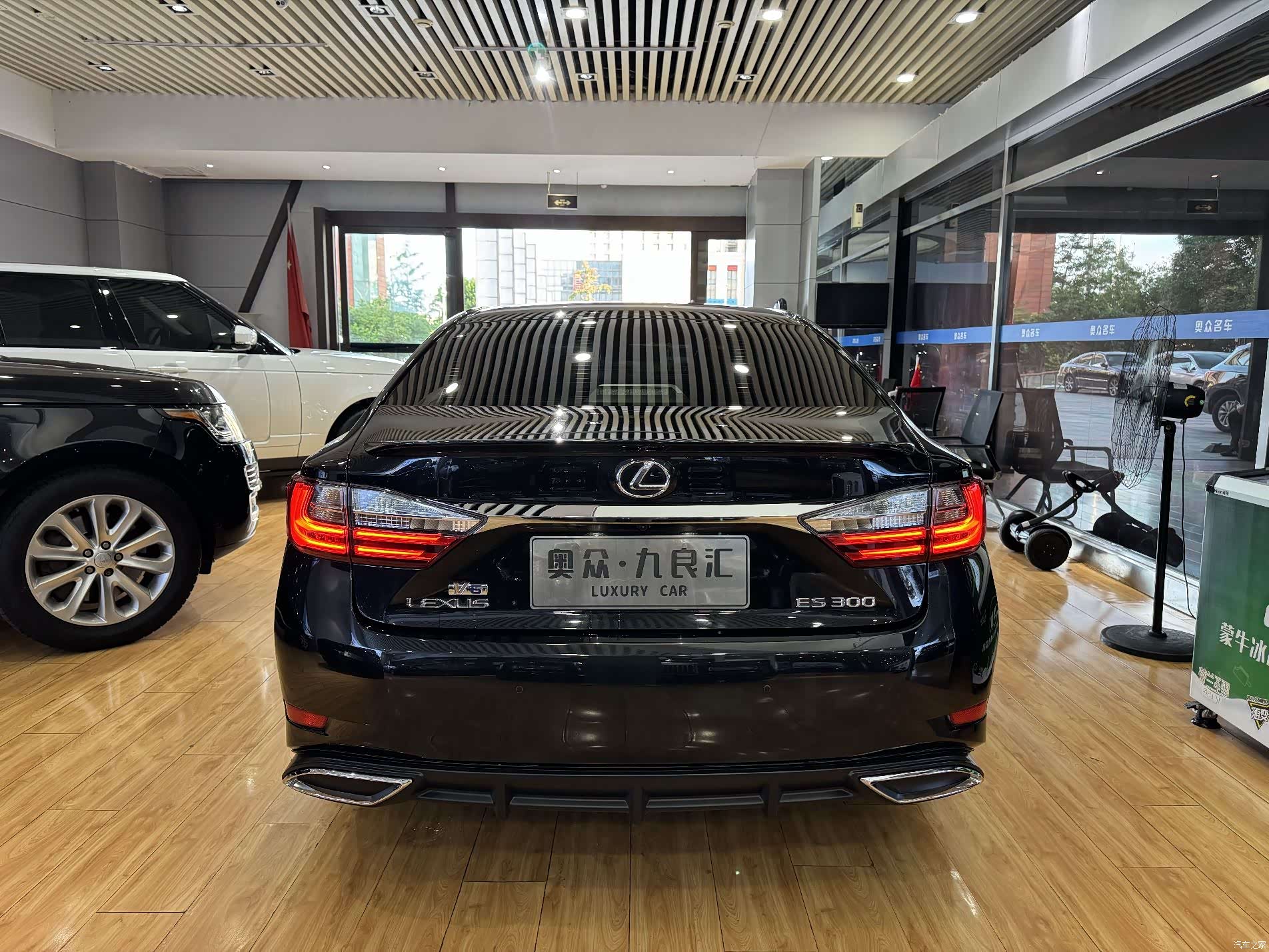 Lexus ES, 2018 14