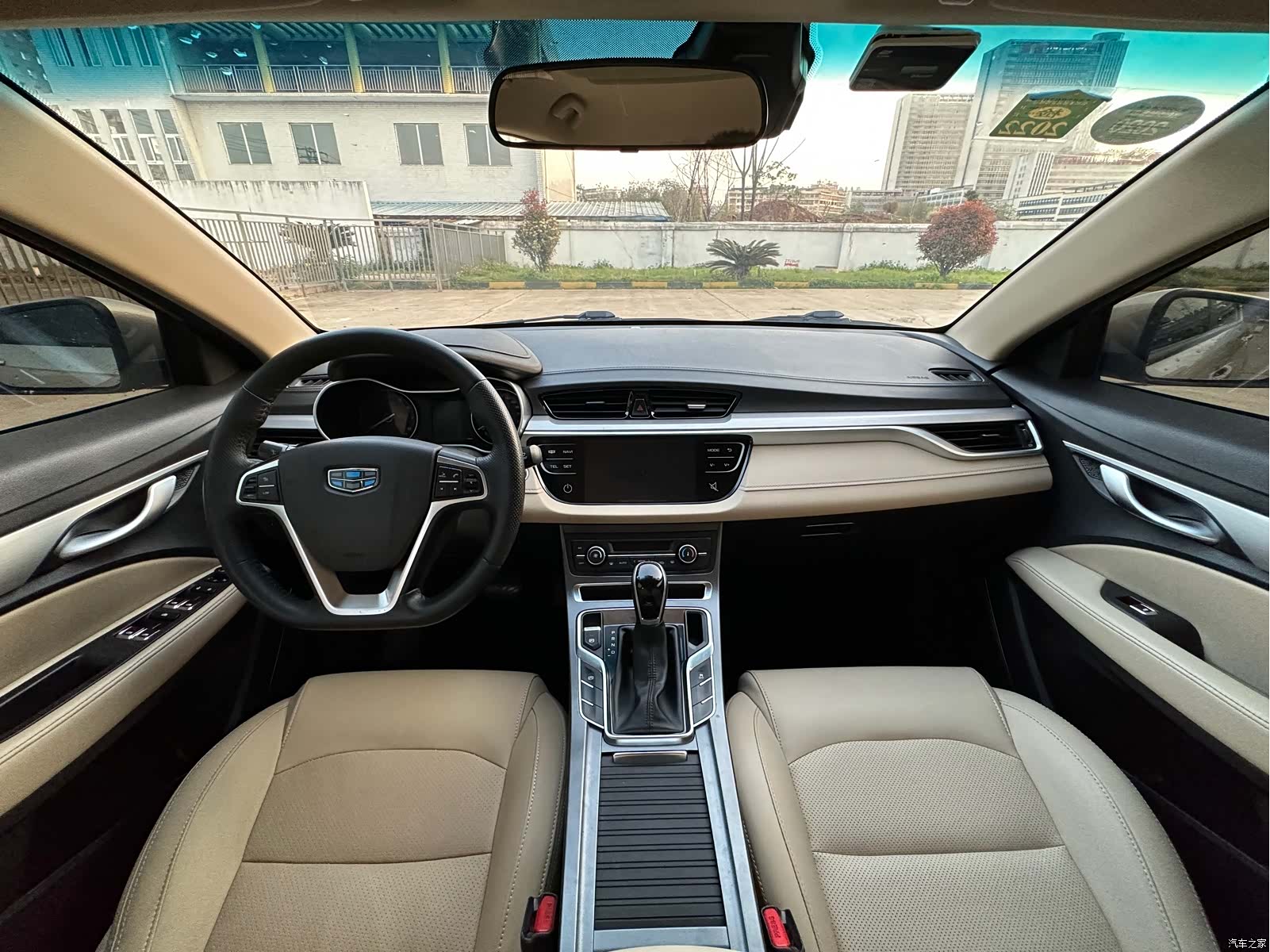 Geely Emgrand, 2018 9