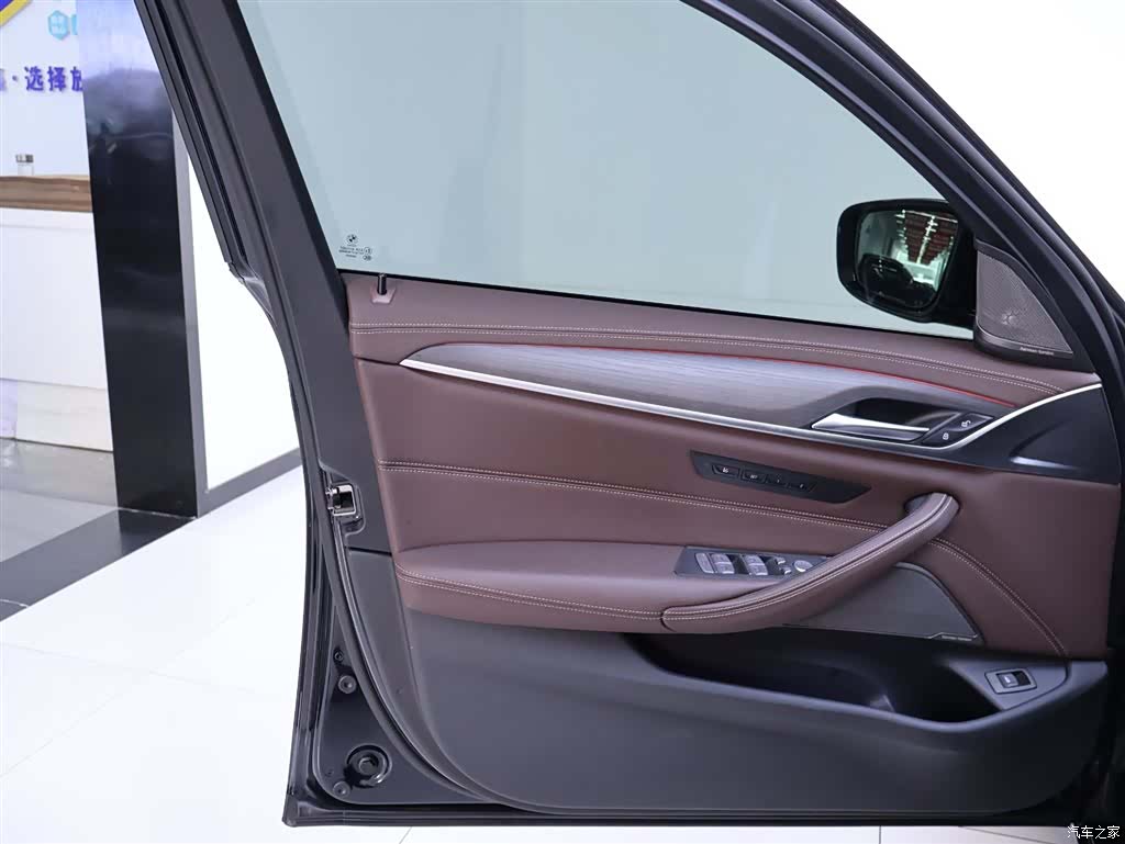 BMW 5 Series, 2024 18