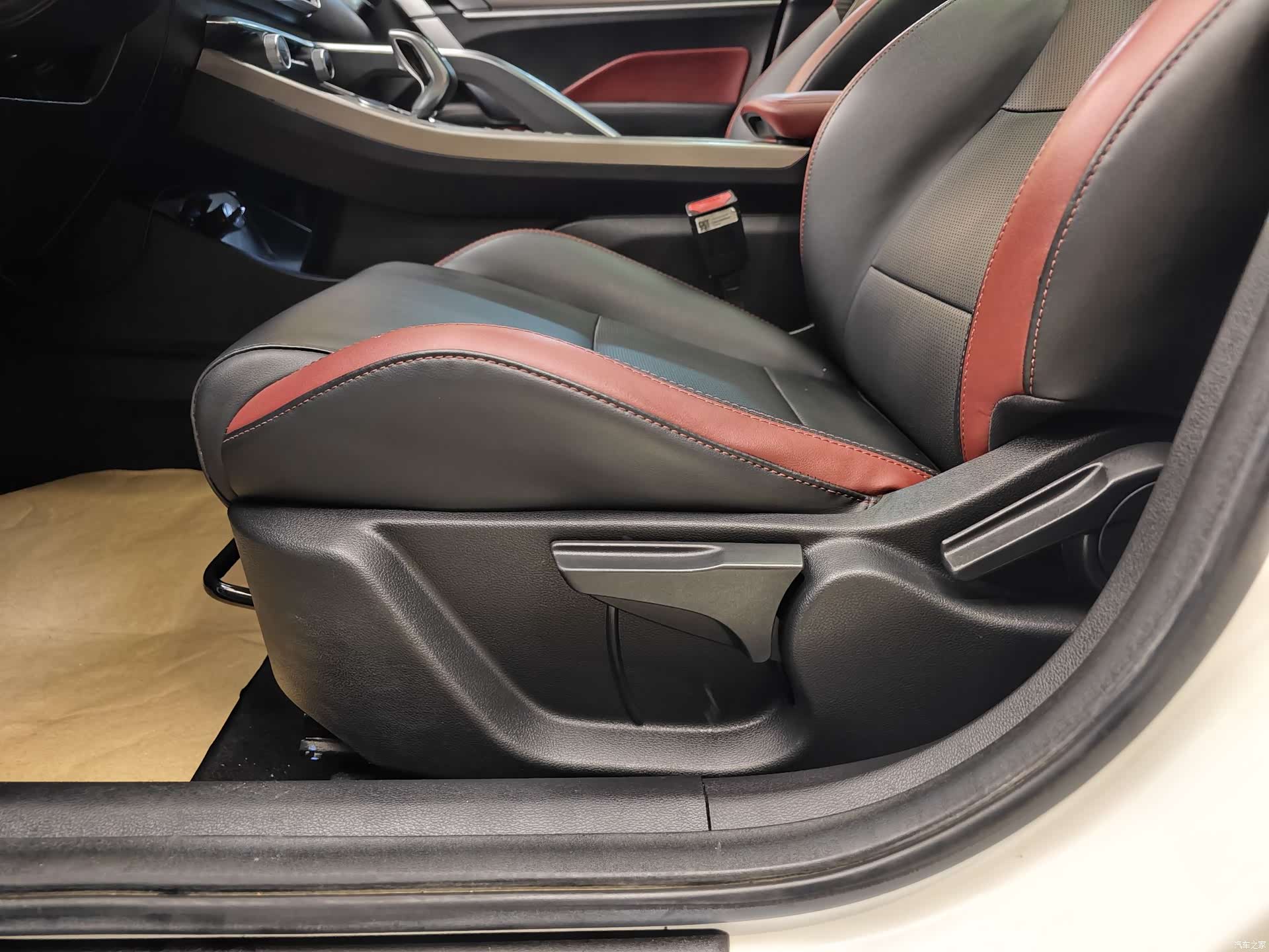 Geely Coolray, 2020 10