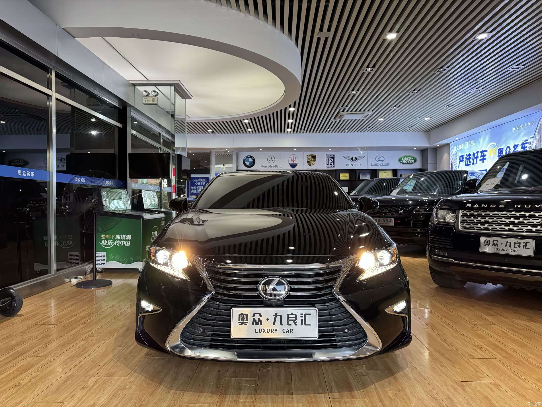 Lexus ES, 2018 2