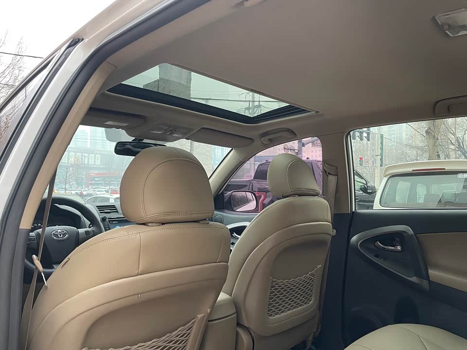 Toyota RAV4 Rongfang