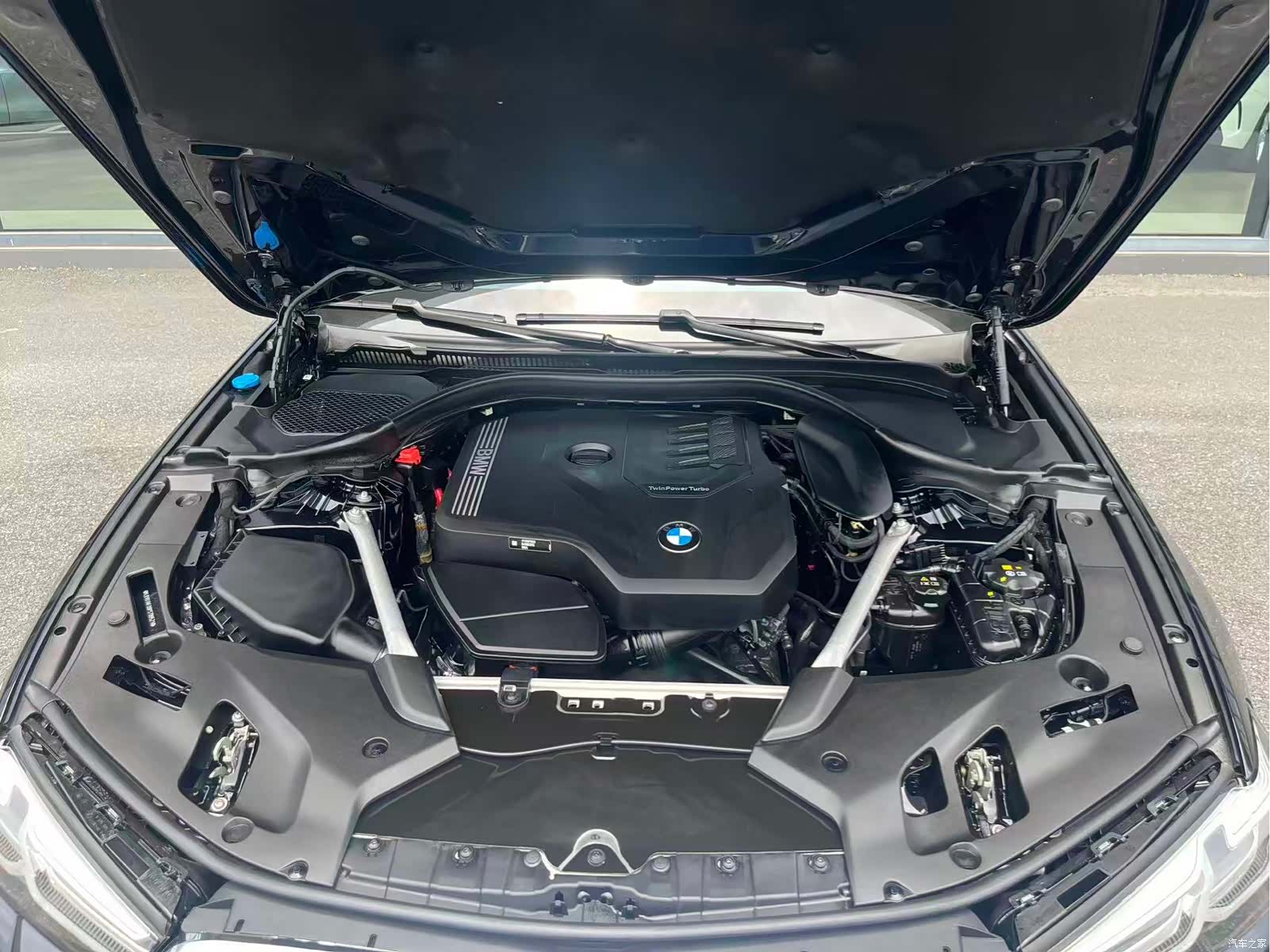 BMW 5 Series, 2023 14
