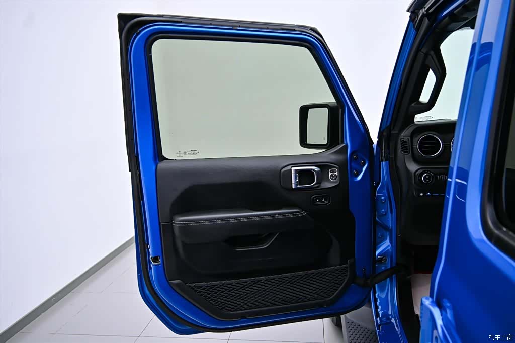 Jeep Wrangler, 2022 18