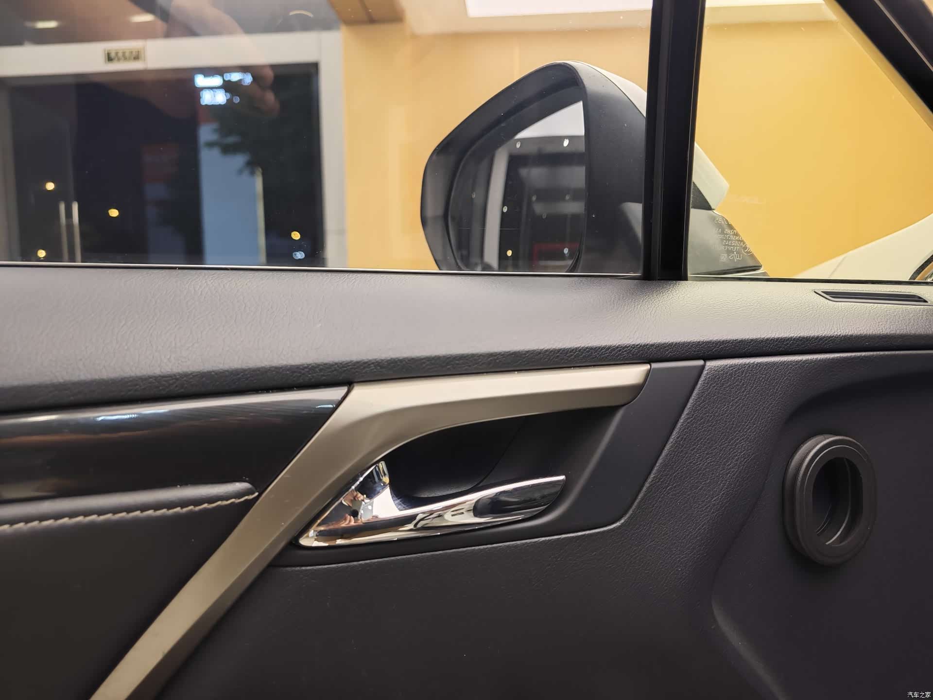 Lexus RX, 2018 9