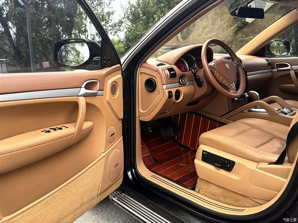 Cayenne GTS, 2011 8