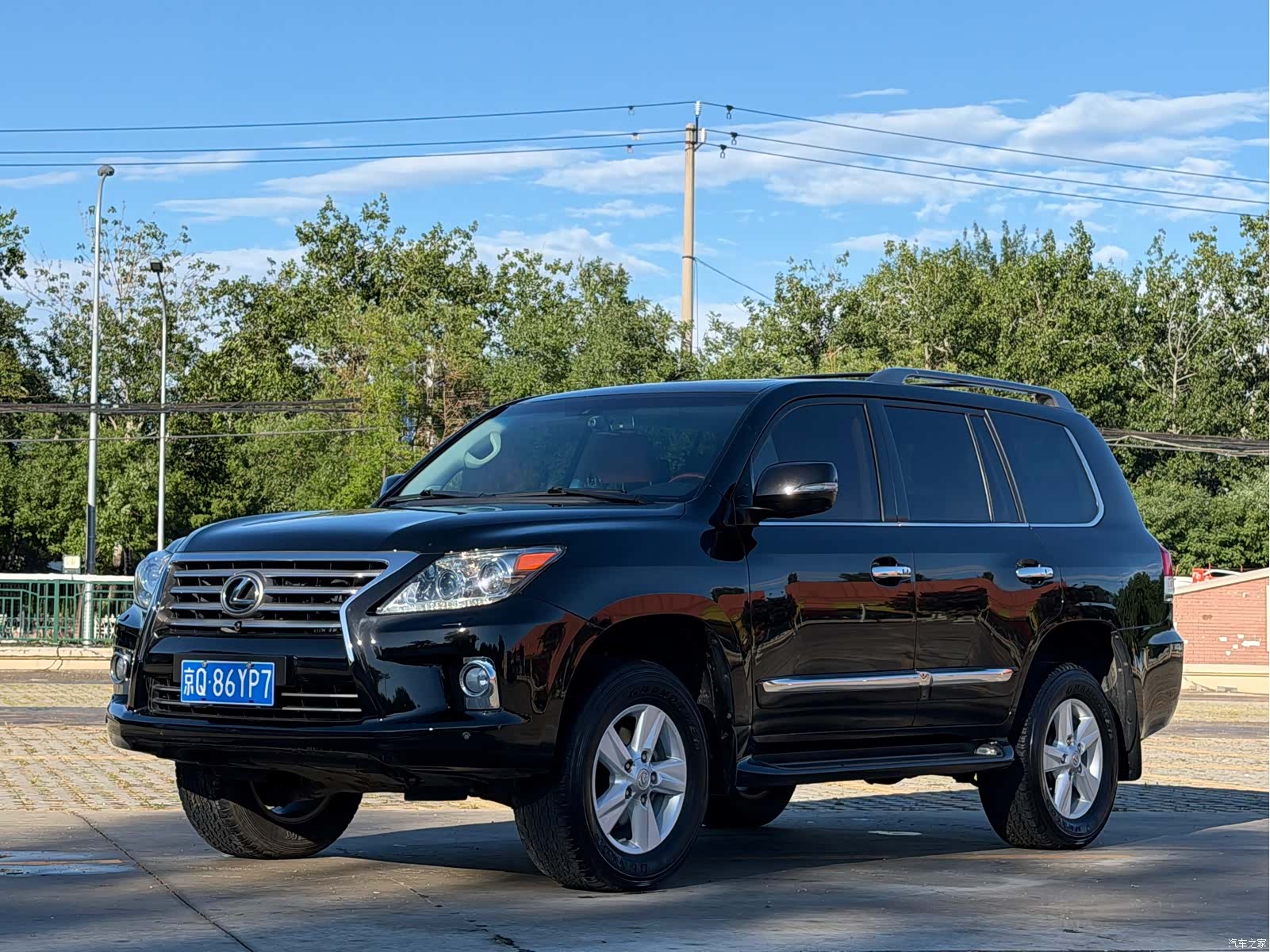 Lexus LX, 2013 1