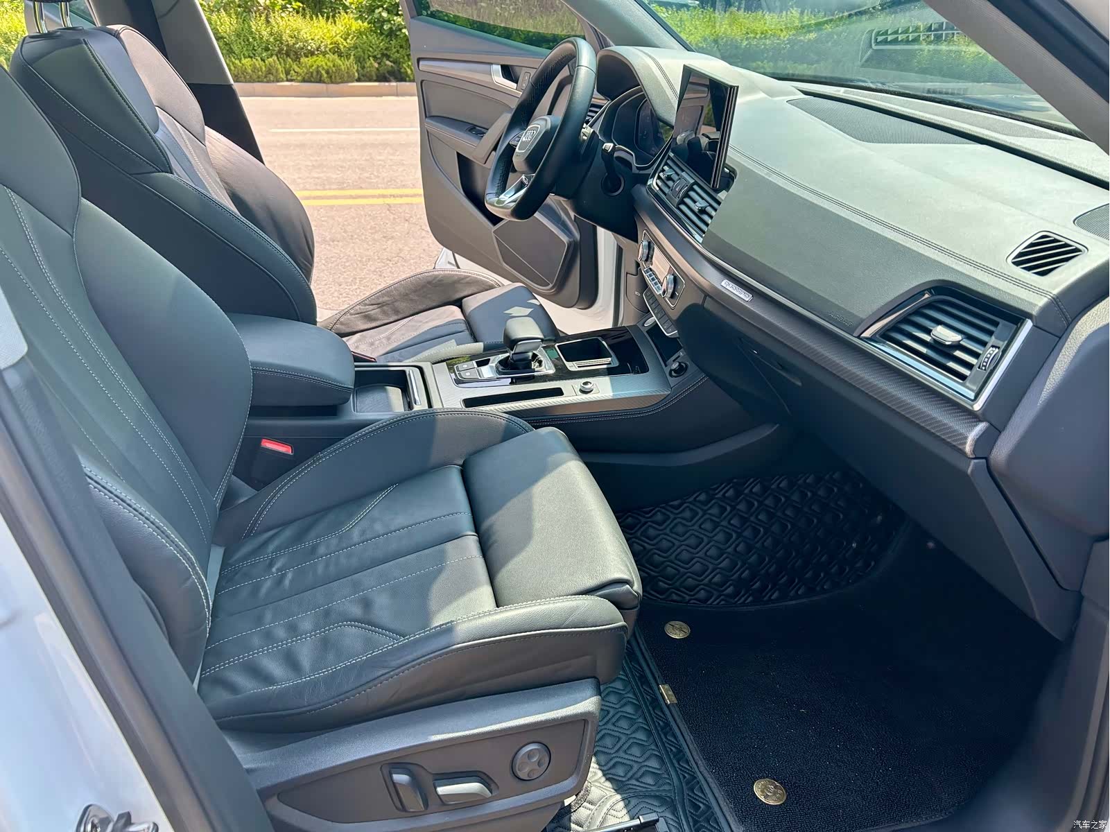 Audi Q5L, 2021 10