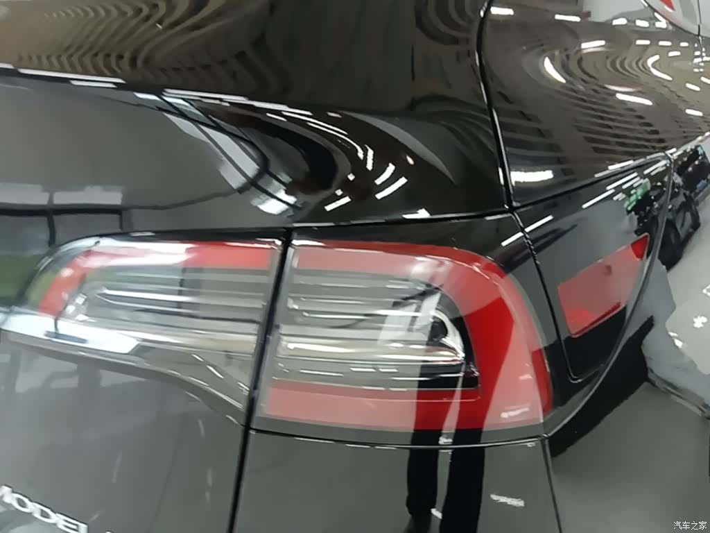 Tesla Model Y, 2023 8
