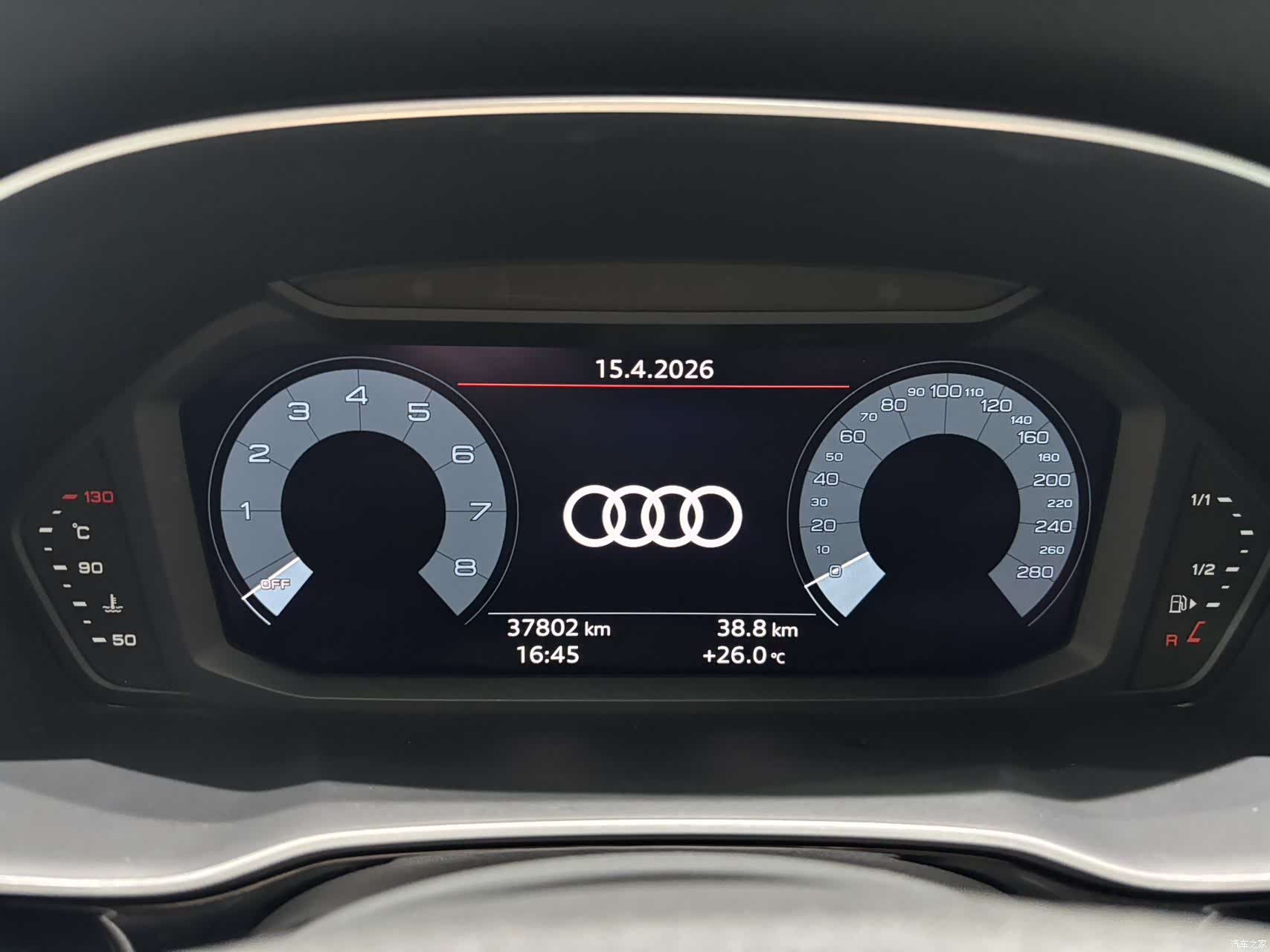 Audi Q3, 2022 11