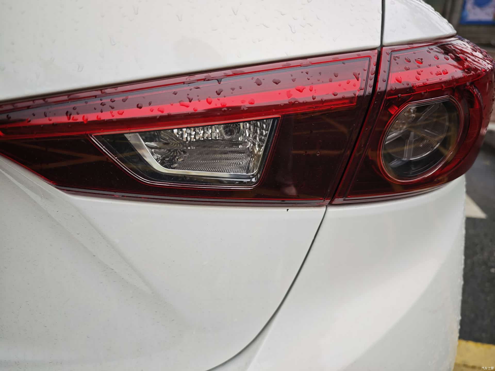 Mazda Mazda3, 2017 11