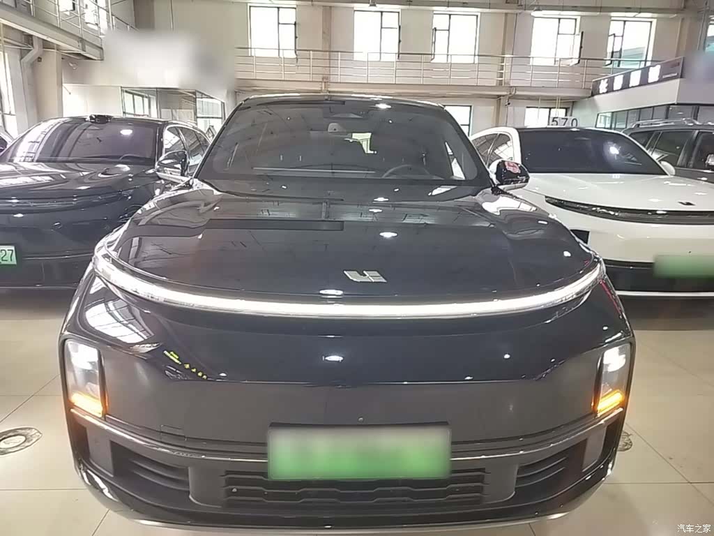 Li Auto L8, 2023 3