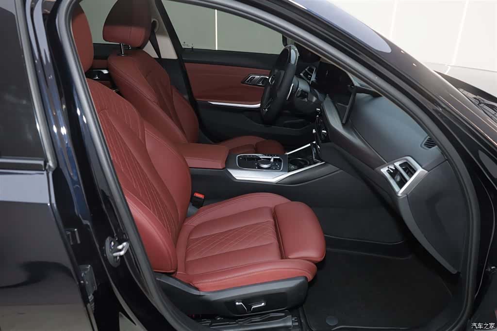 BMW 3 Series, 2025 15