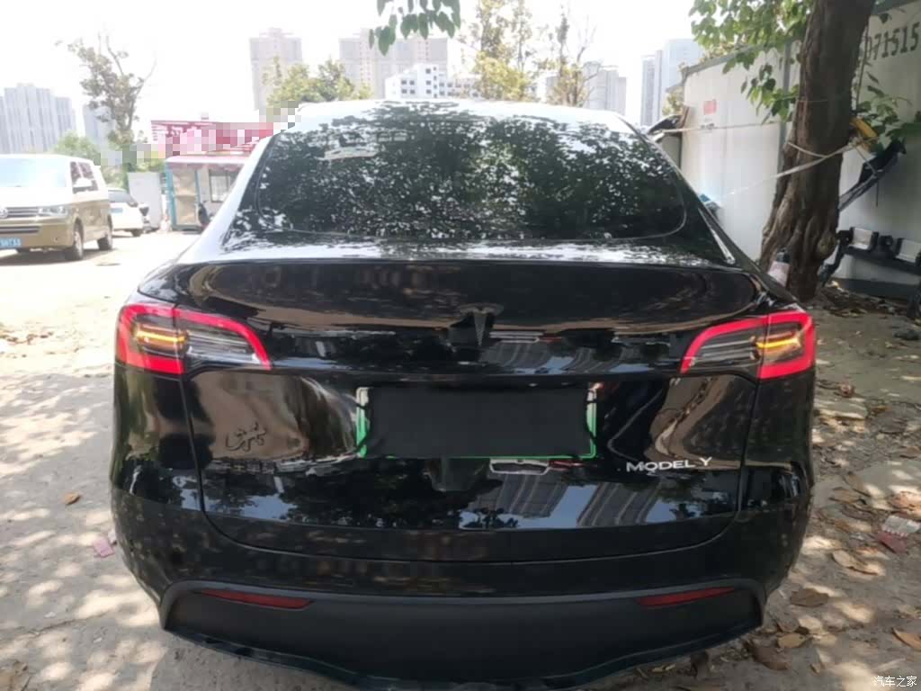 Tesla Model Y, 2023 6