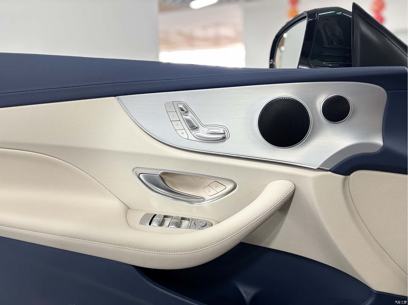 Mercedes-Benz E-Class, 2023 10