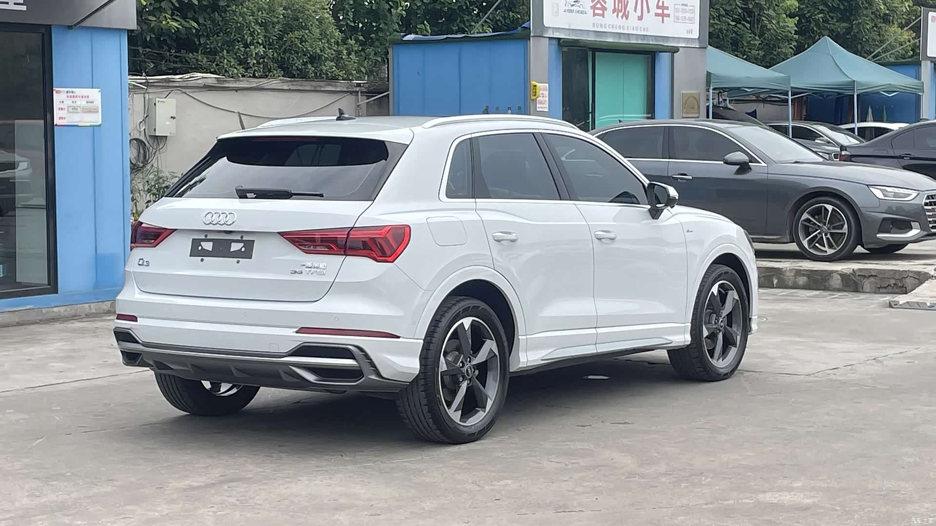 Audi Q3, 2023 4