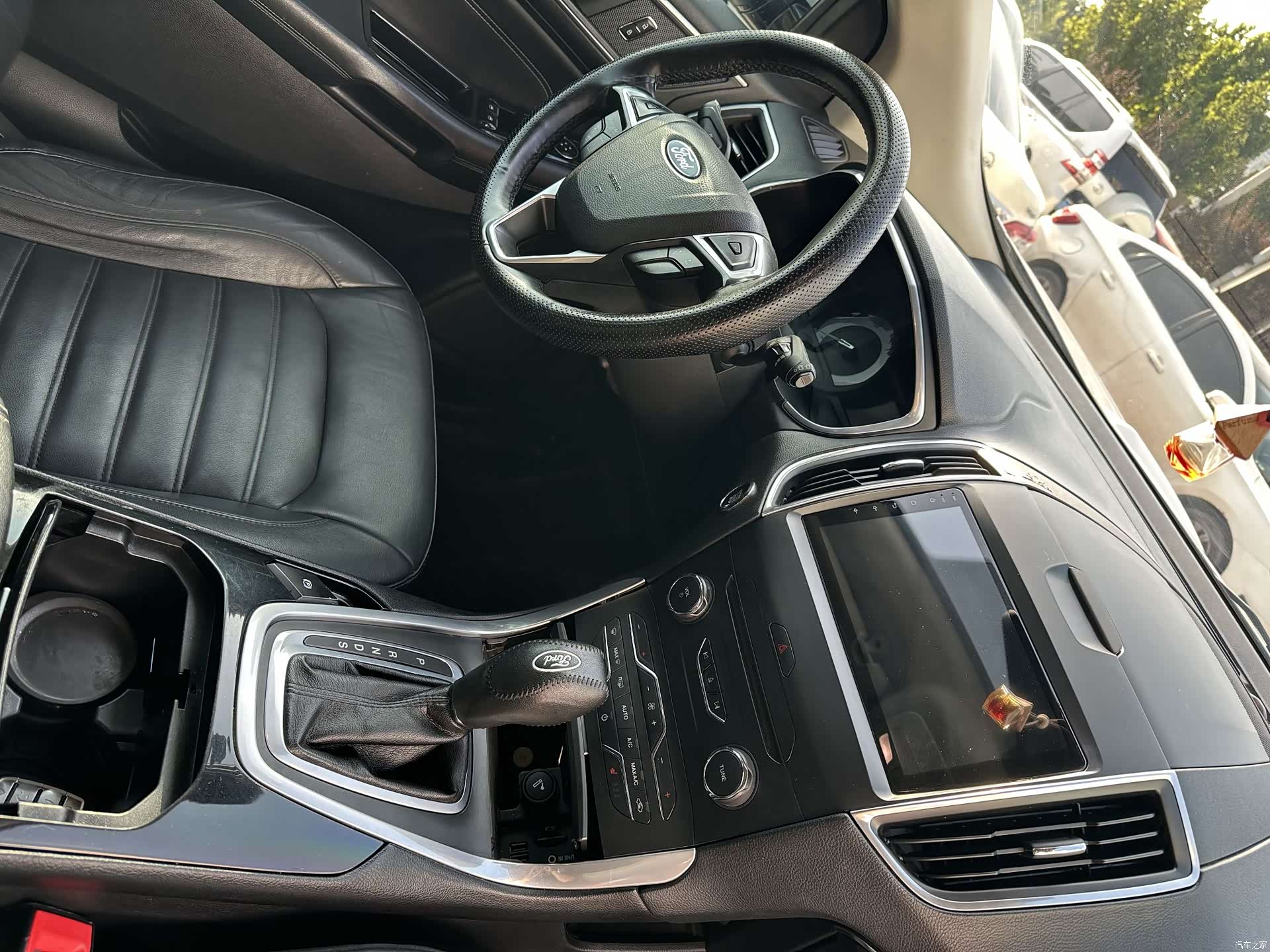 Ford Edge, 2015 16
