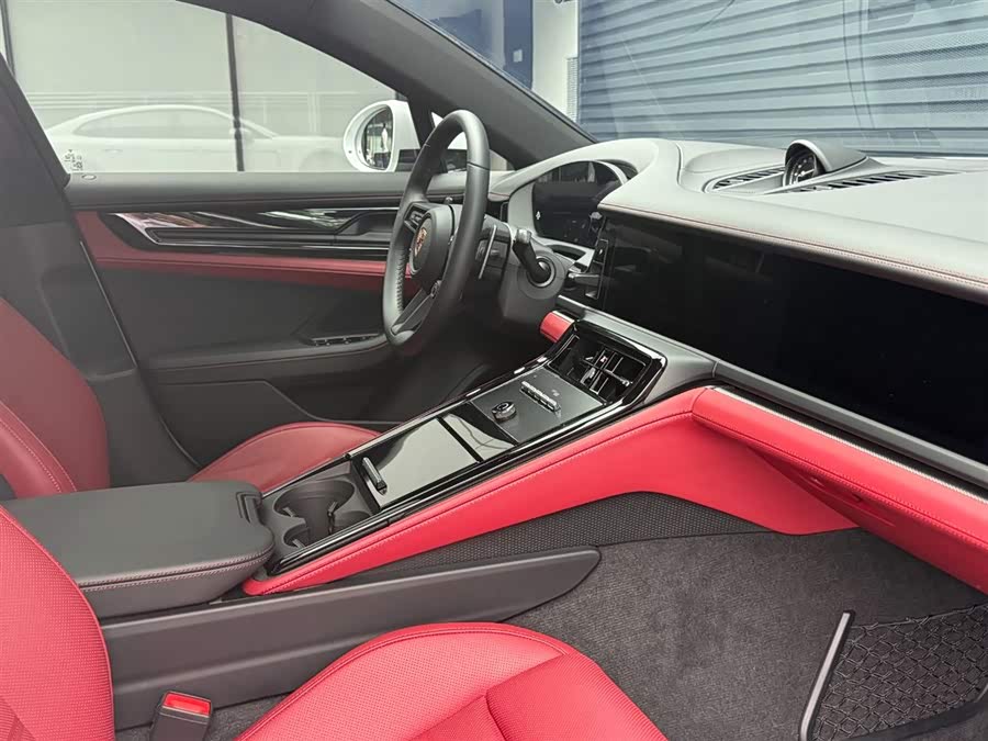 Porsche Panamera 2025, фото 7