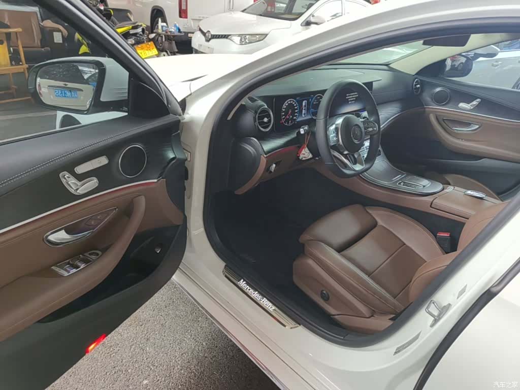 Mercedes-Benz E-Class, 2019 9