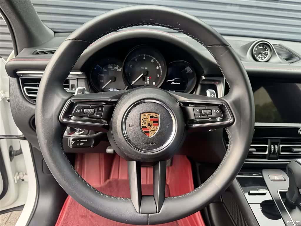 Porsche Macan, 2023 4