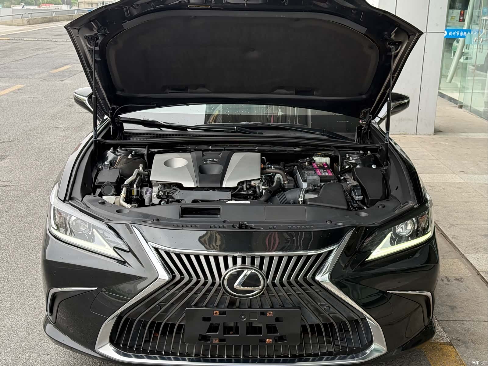 Lexus ES, 2019 15