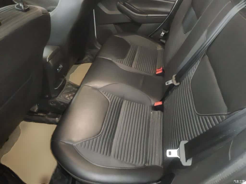 Ford Focus, 2016 24
