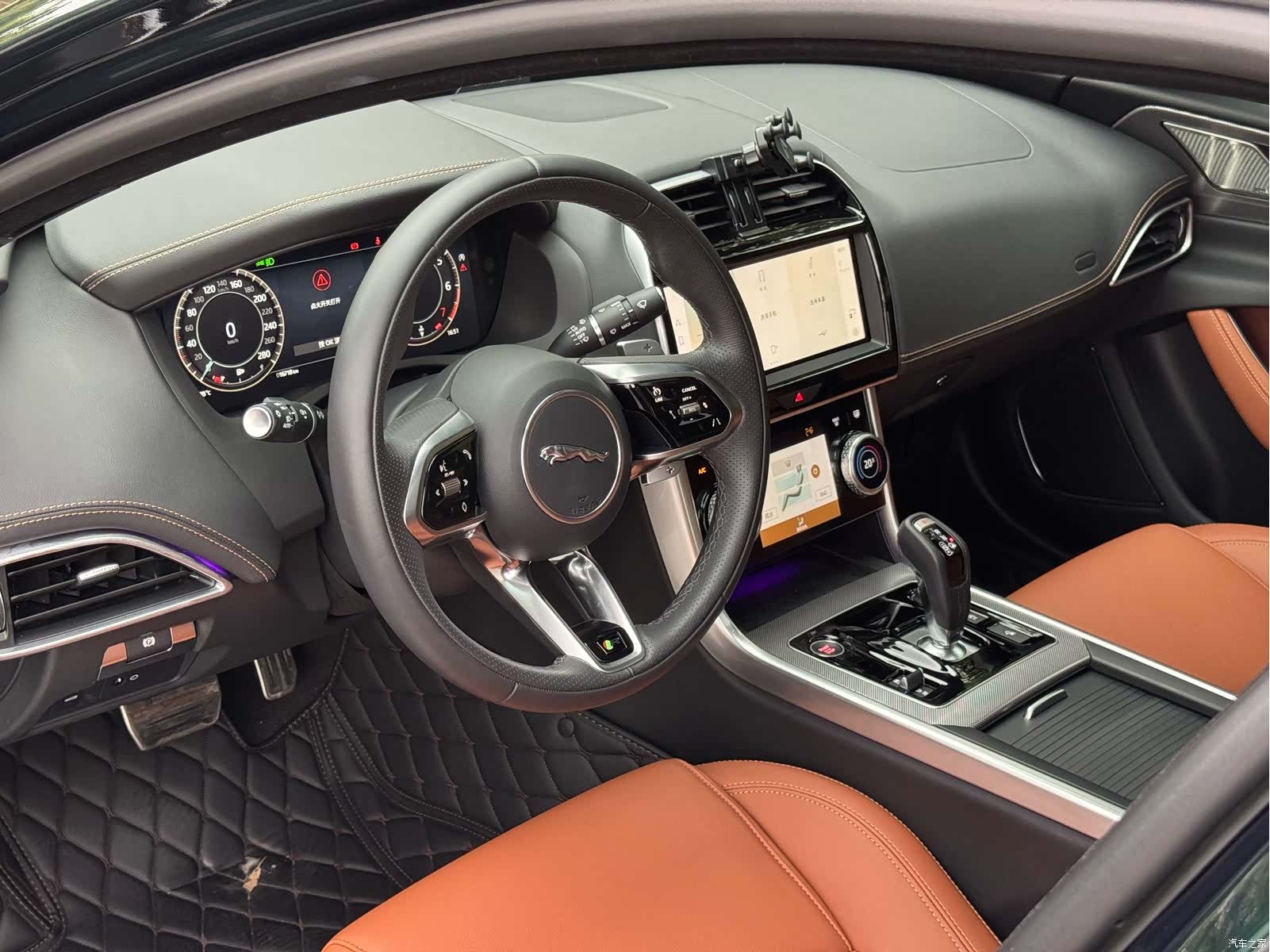 Land Rover XEL, 2025 11