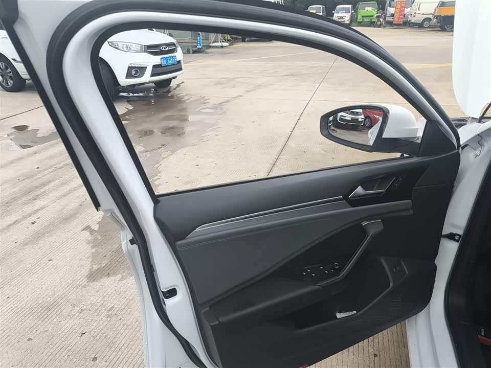 Volkswagen Sagitar Volkswagen Sagitar