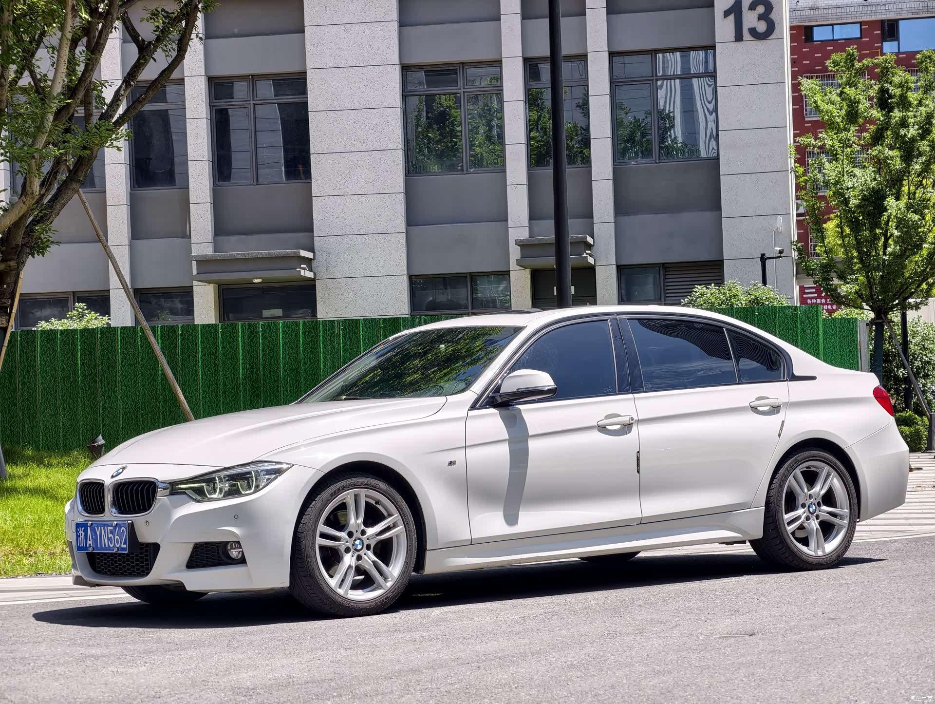 BMW 3 Series, 2019 1
