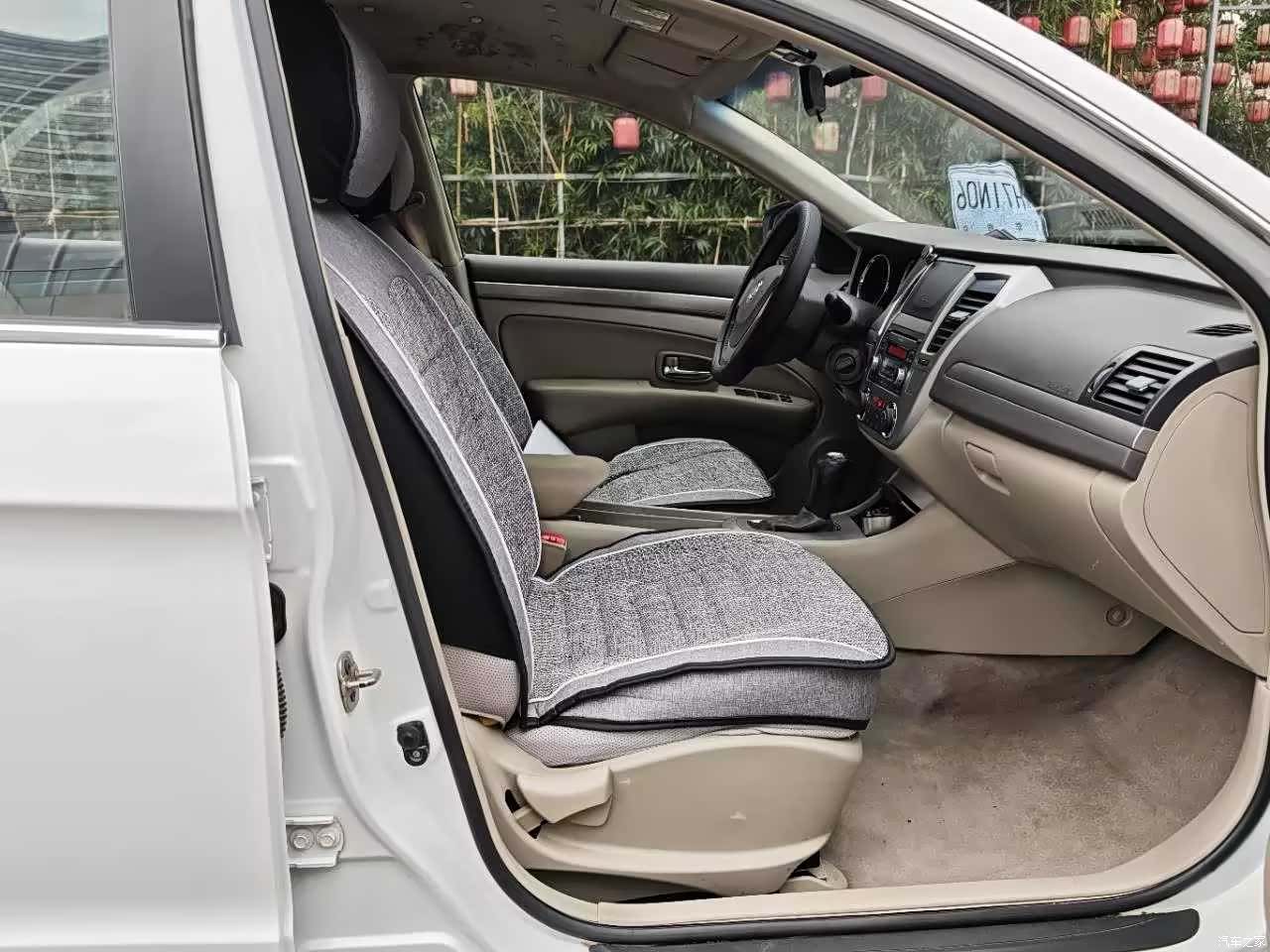 DongFeng A60, 2014 13