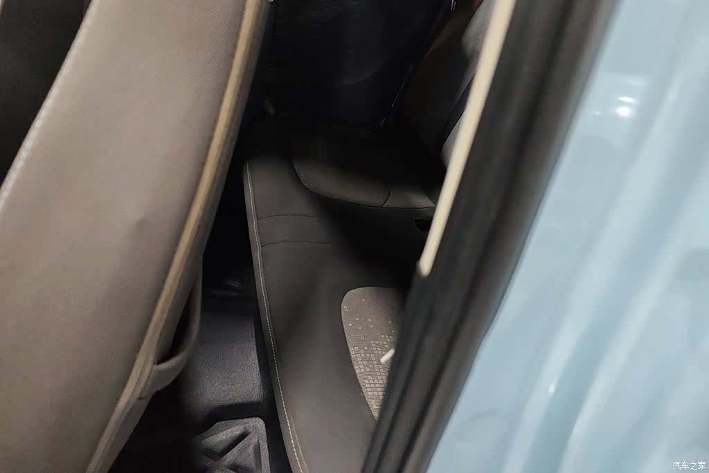 Wuling MINIEV, 2021 11