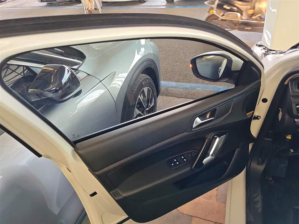 Peugeot 408 Peugeot 408