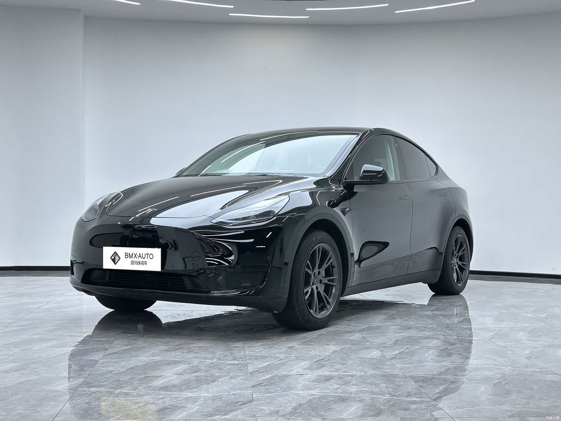 Tesla Model Y, 2023 1