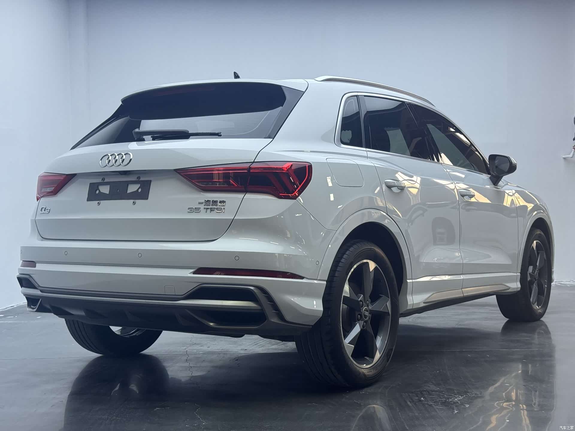 Audi Q3, 2023 6