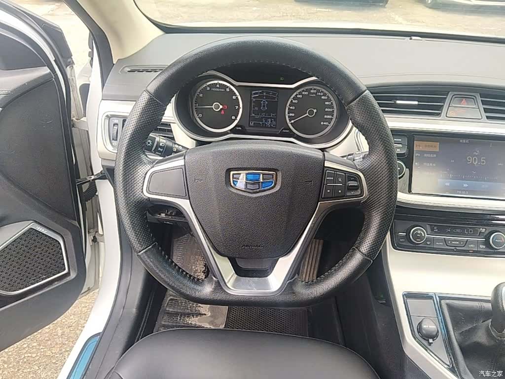 Geely Emgrand, 2017 11