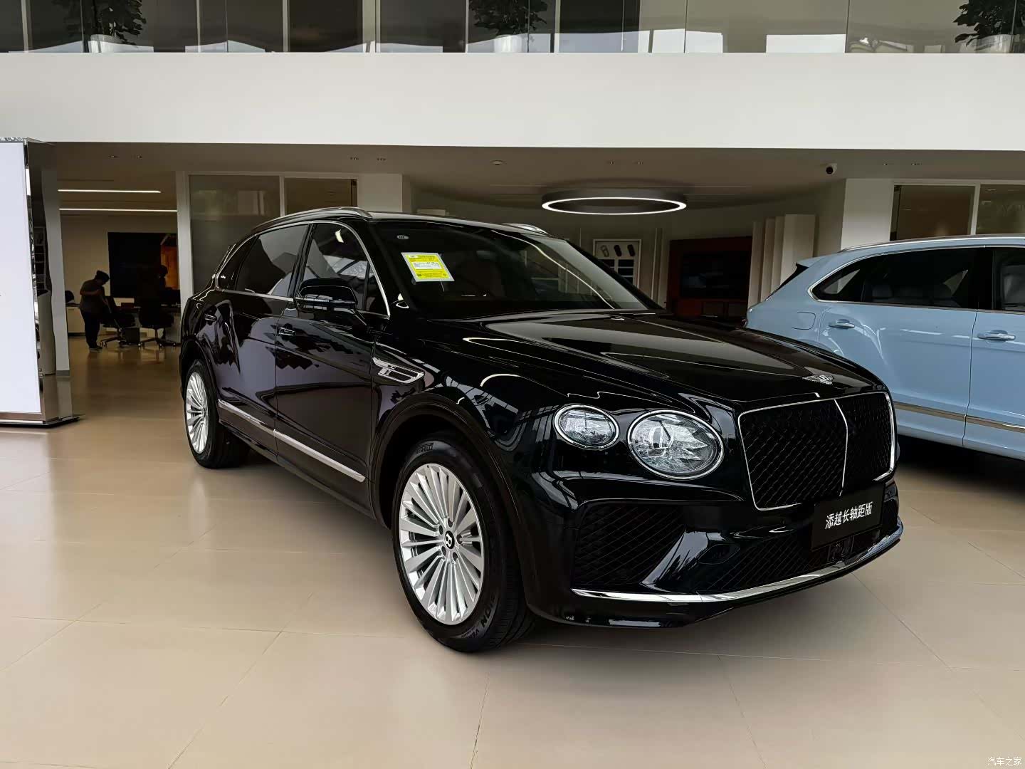 Bentley Bentayga, 2026 1