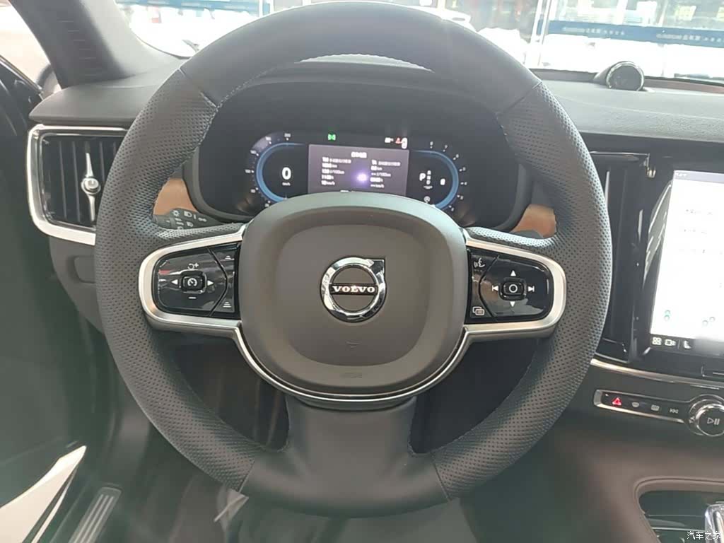 Volvo S90, 2025 11