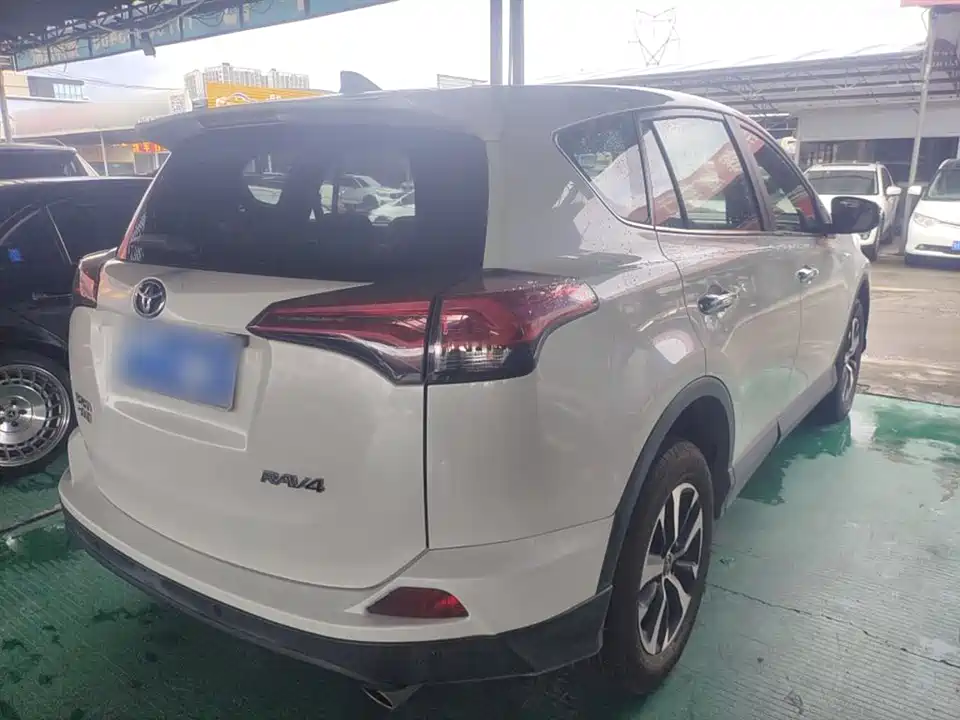 Toyota RAV4 Rongfang