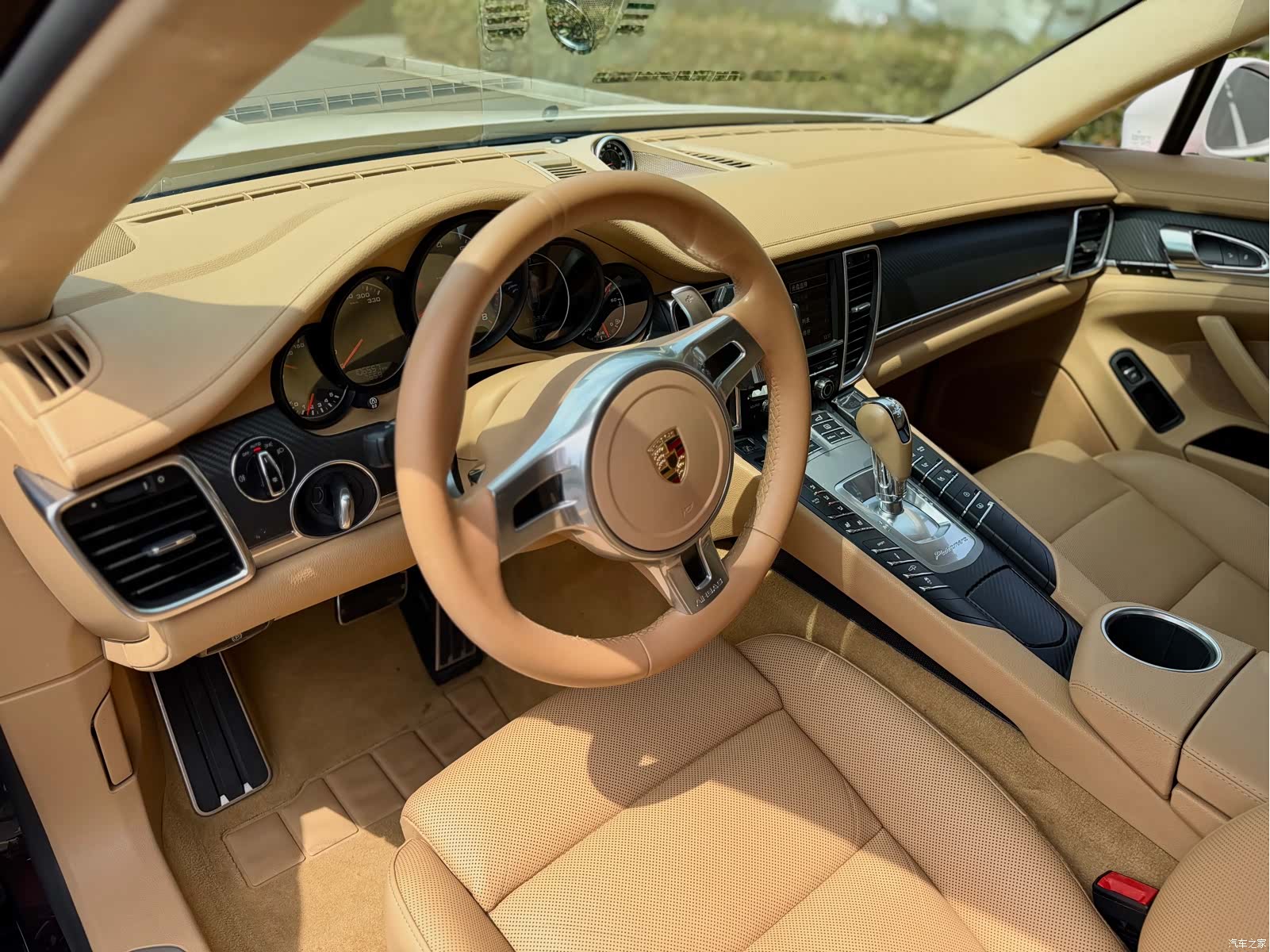 Porsche Panamera, 2015 все фото