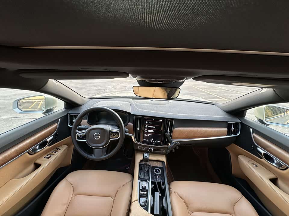 Volvo S90