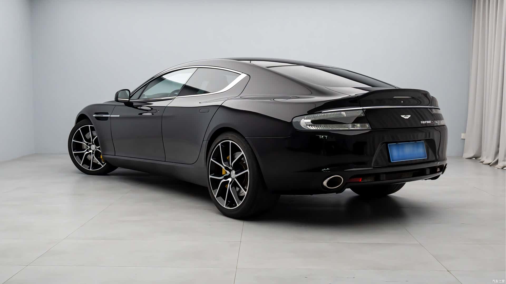 Aston Martin Rapide, 2013 21