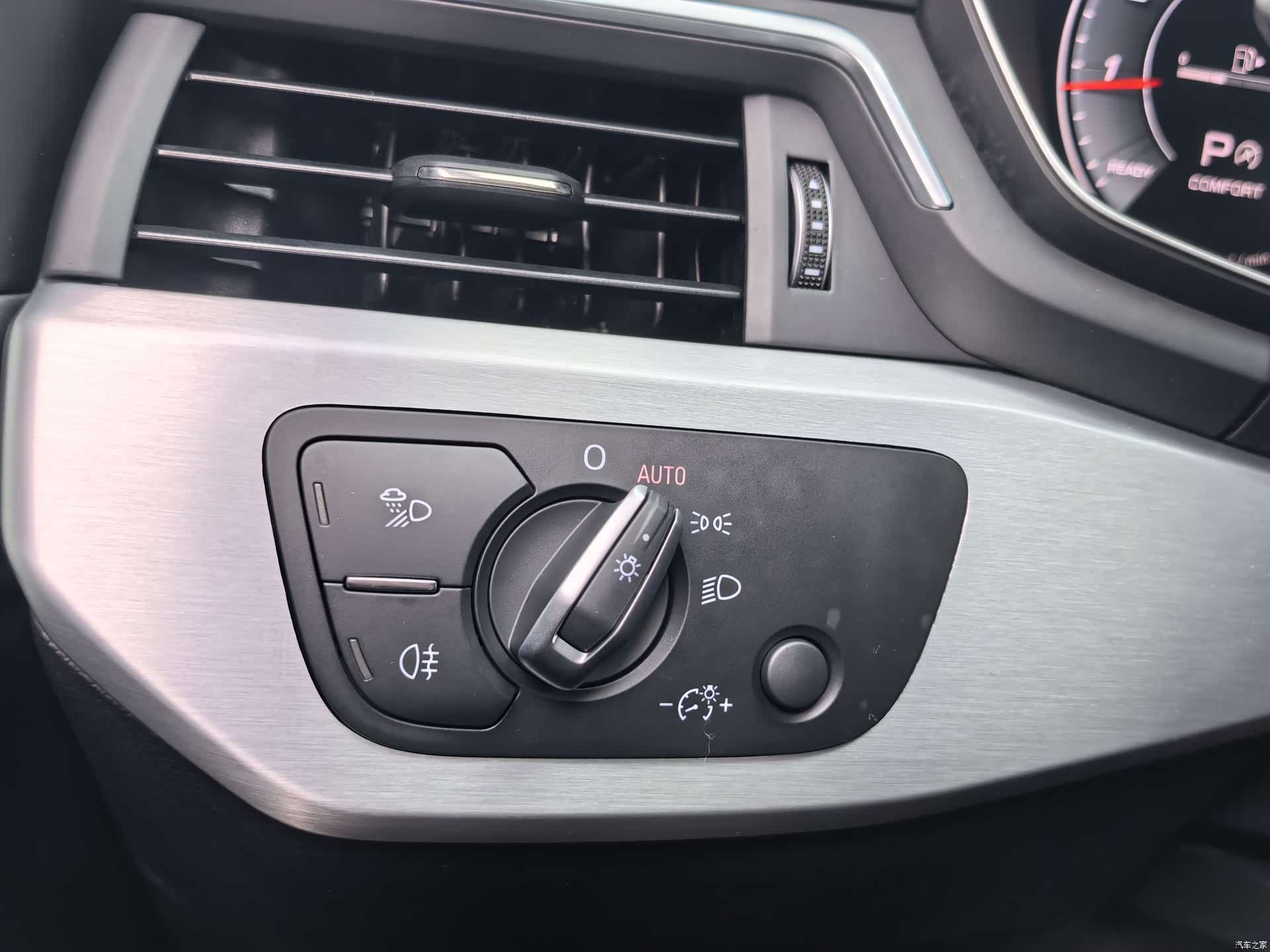 Audi A4L, 2021 21