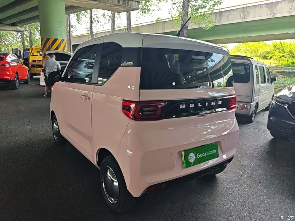 Wuling MINIEV, 2021 все фото