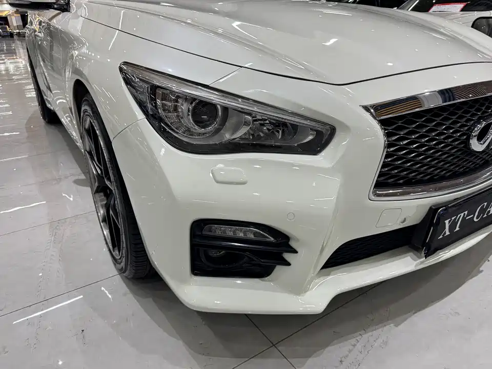 Infiniti Q50L
