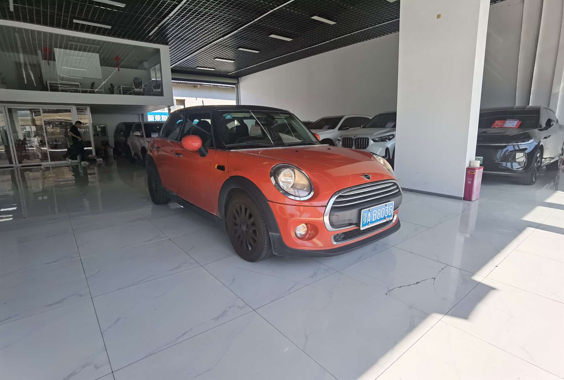 Mini ONE, 2019 3