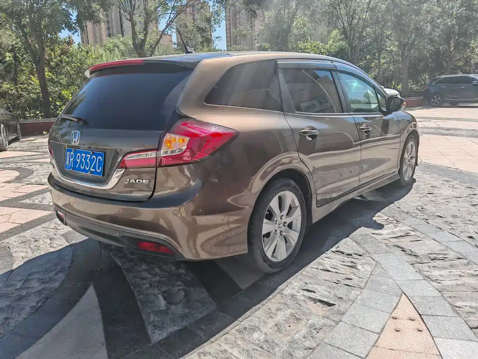 Honda Jade