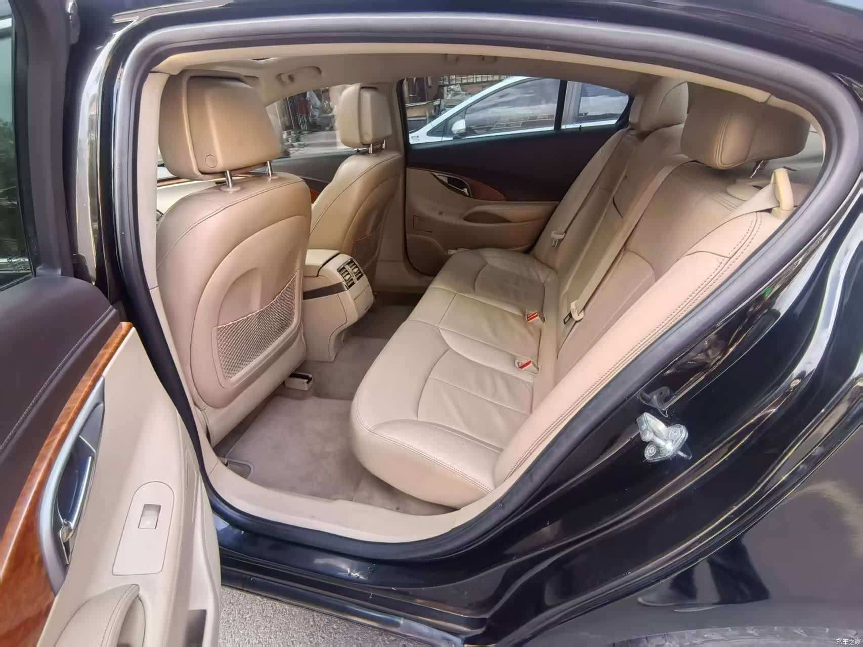 Buick LaCrosse, 2009 9