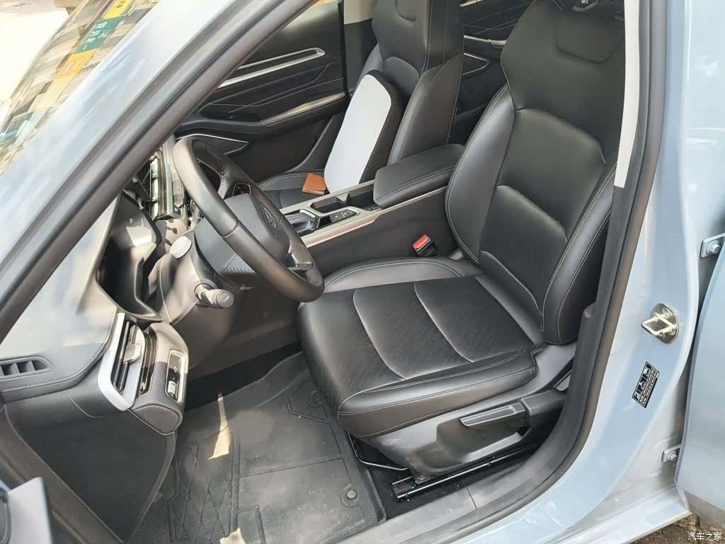 Geely Emgrand, 2023 8